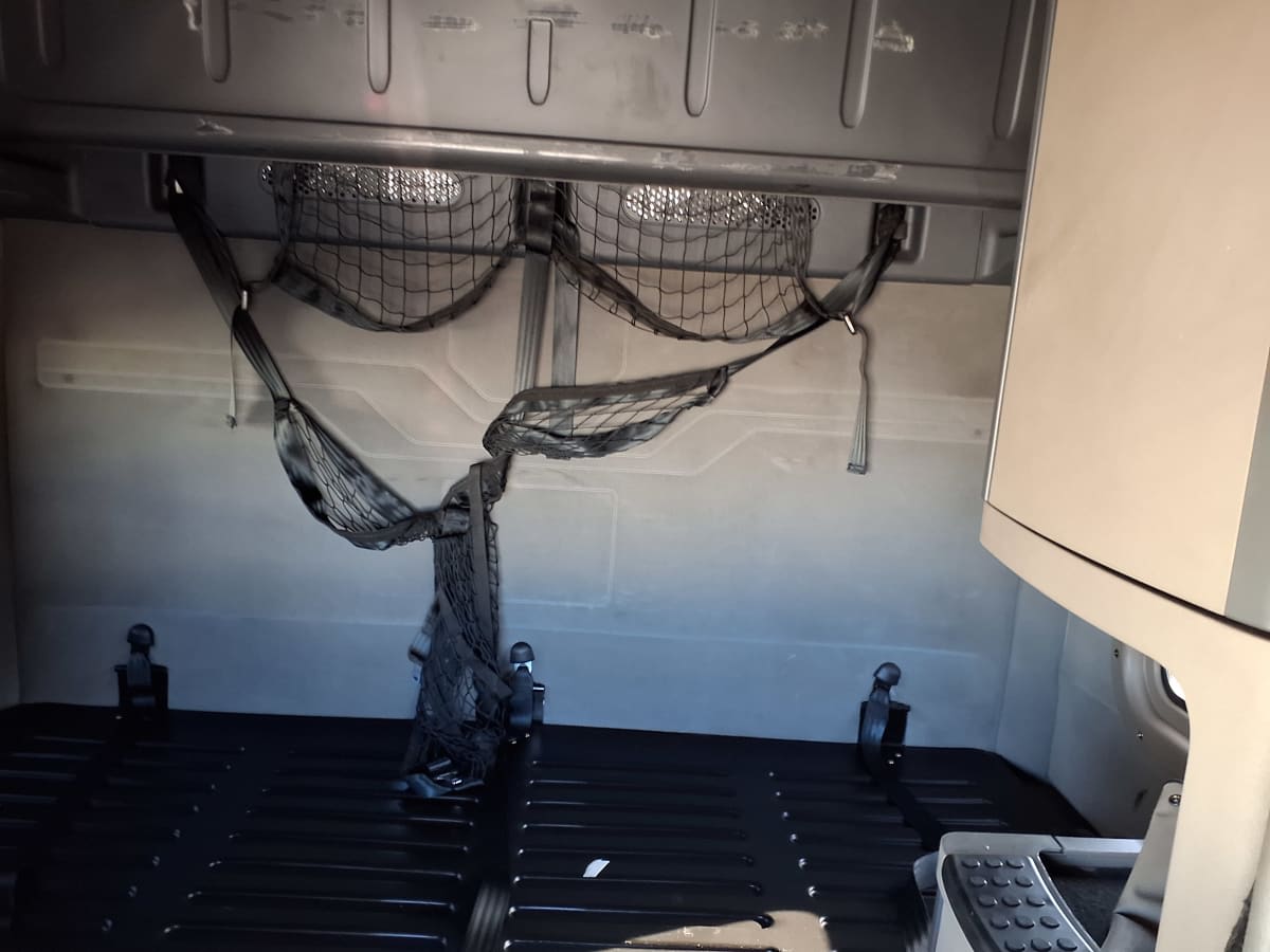 2019 Freightliner - image 8