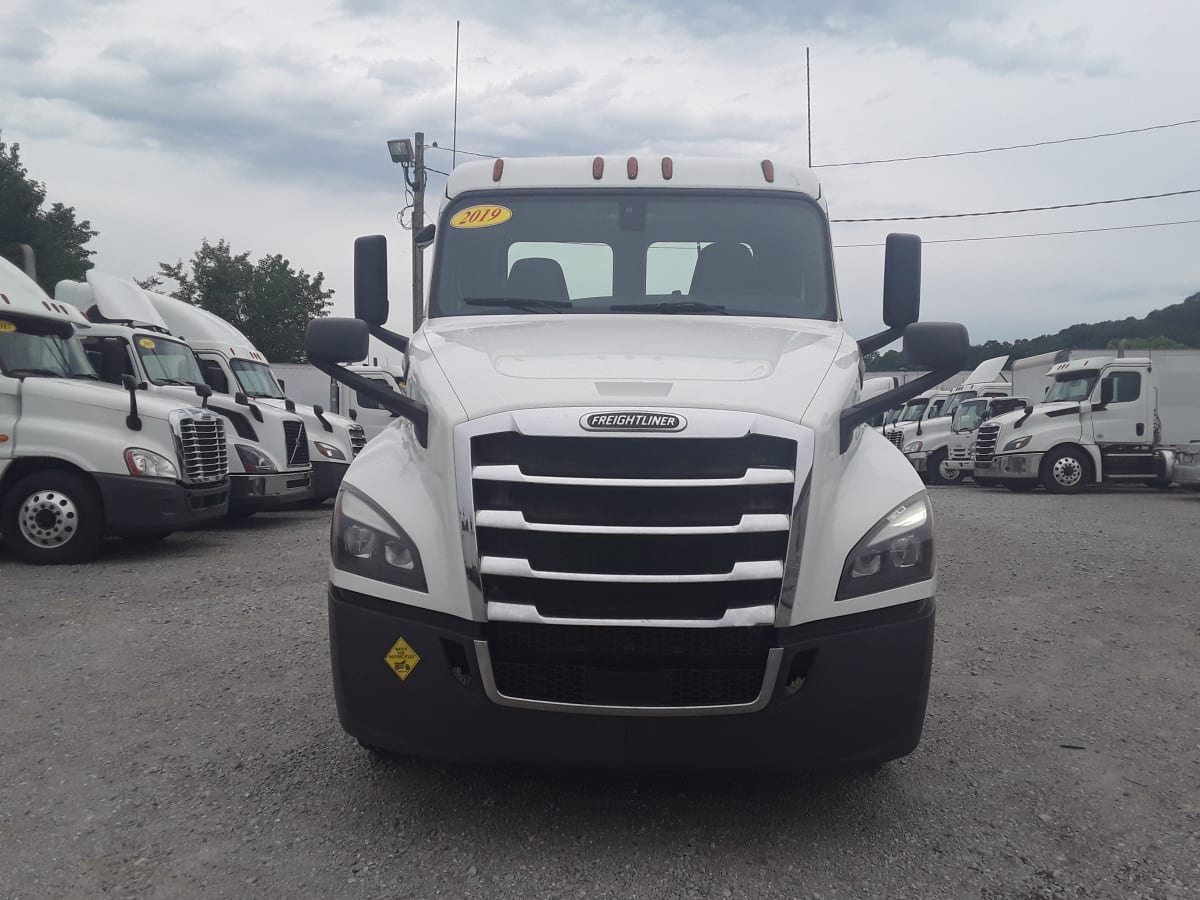 2019 Freightliner/Mercedes NEW CASCADIA PX12664 827746