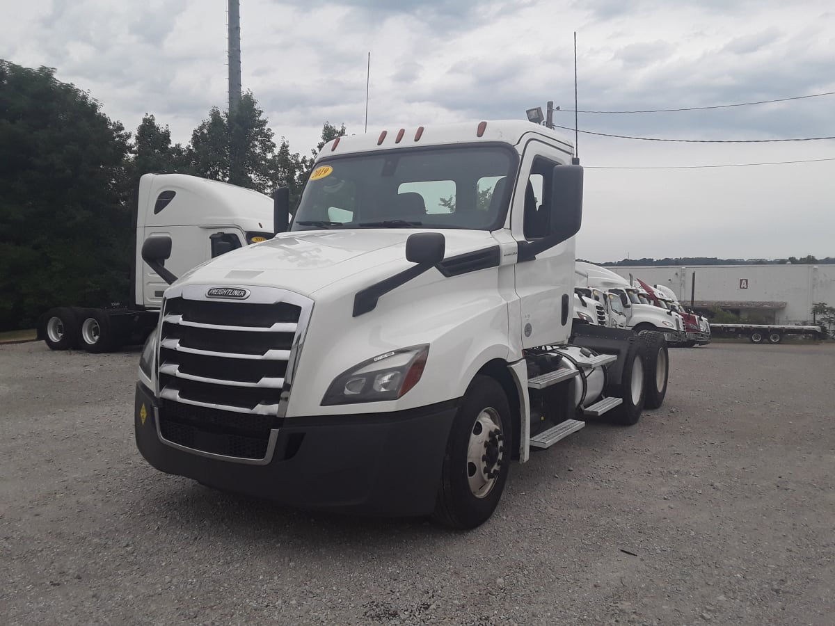 2019 Freightliner/Mercedes NEW CASCADIA PX12664 827746