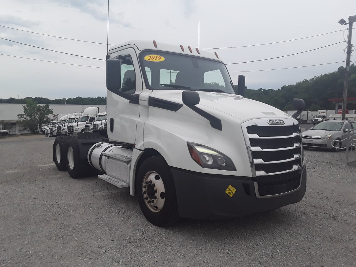 2019 Freightliner/Mercedes NEW CASCADIA PX12664 827746