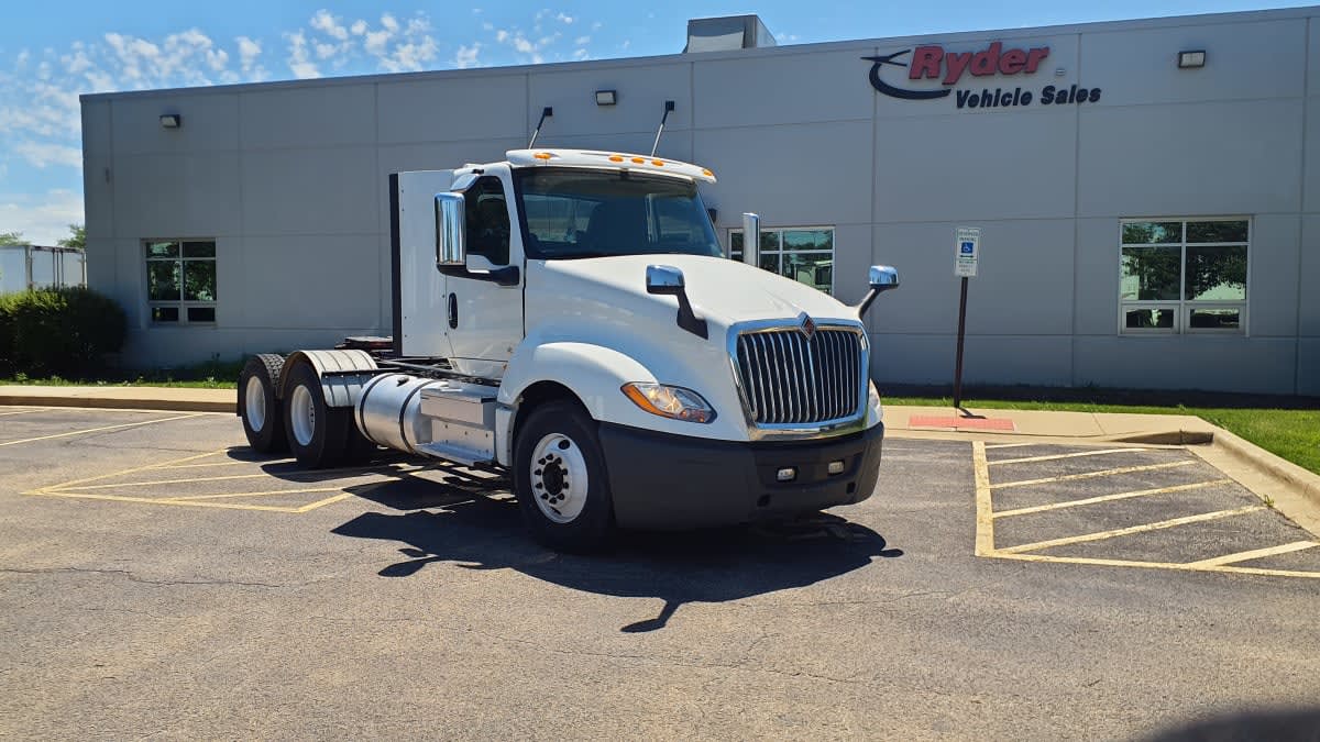 2019 International LT in Bolingbrook, IL — photo 3