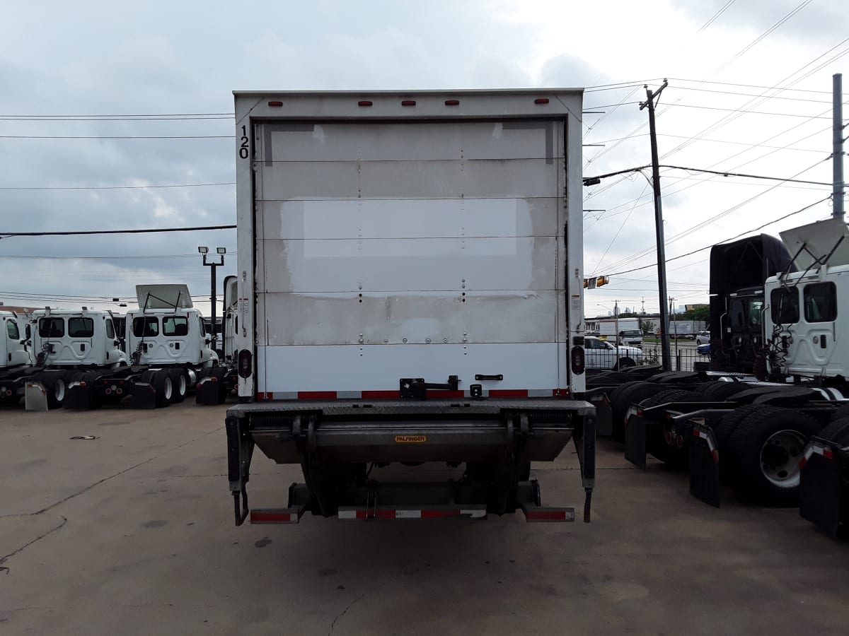 2019 Freightliner/Mercedes M2 106 827822