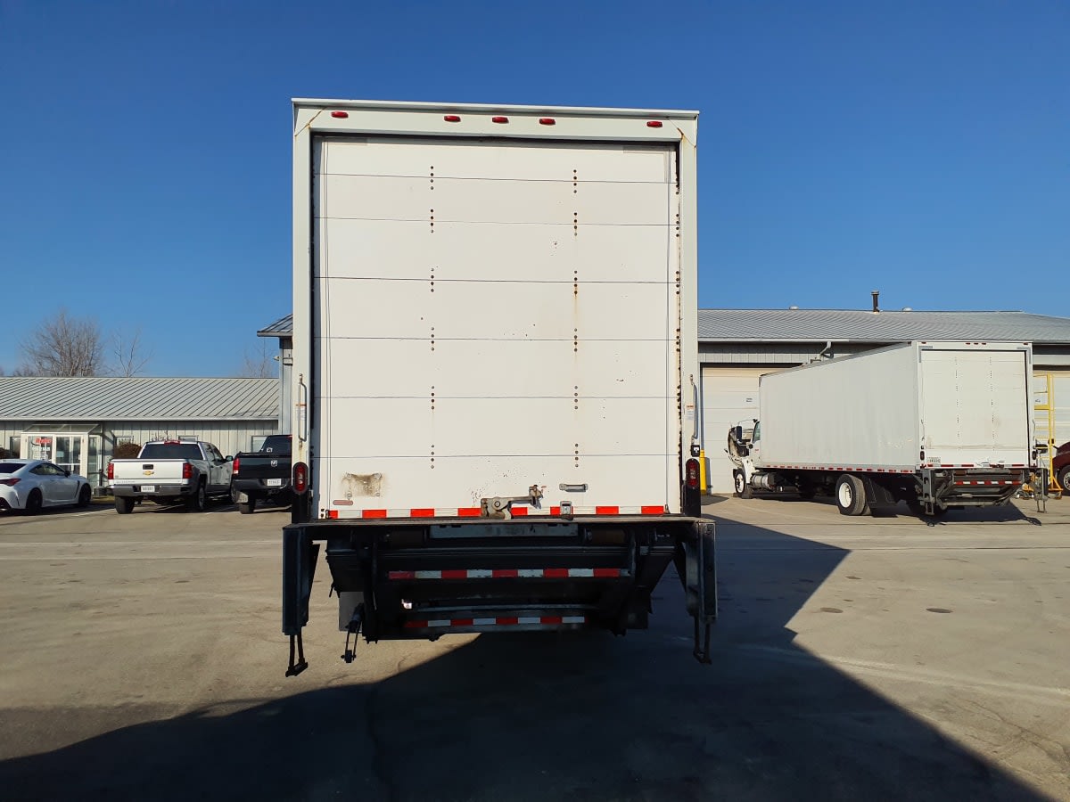 2019 Freightliner/Mercedes M2 106 827830