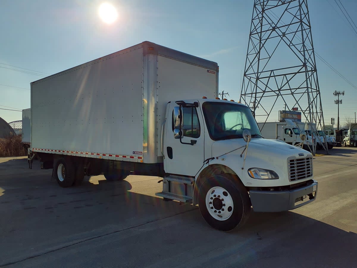 2019 Freightliner/Mercedes M2 106 827830