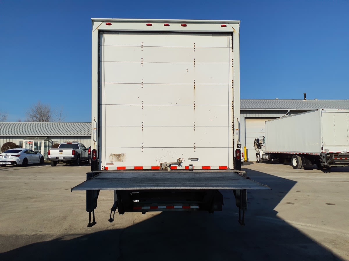 2019 Freightliner/Mercedes M2 106 827830