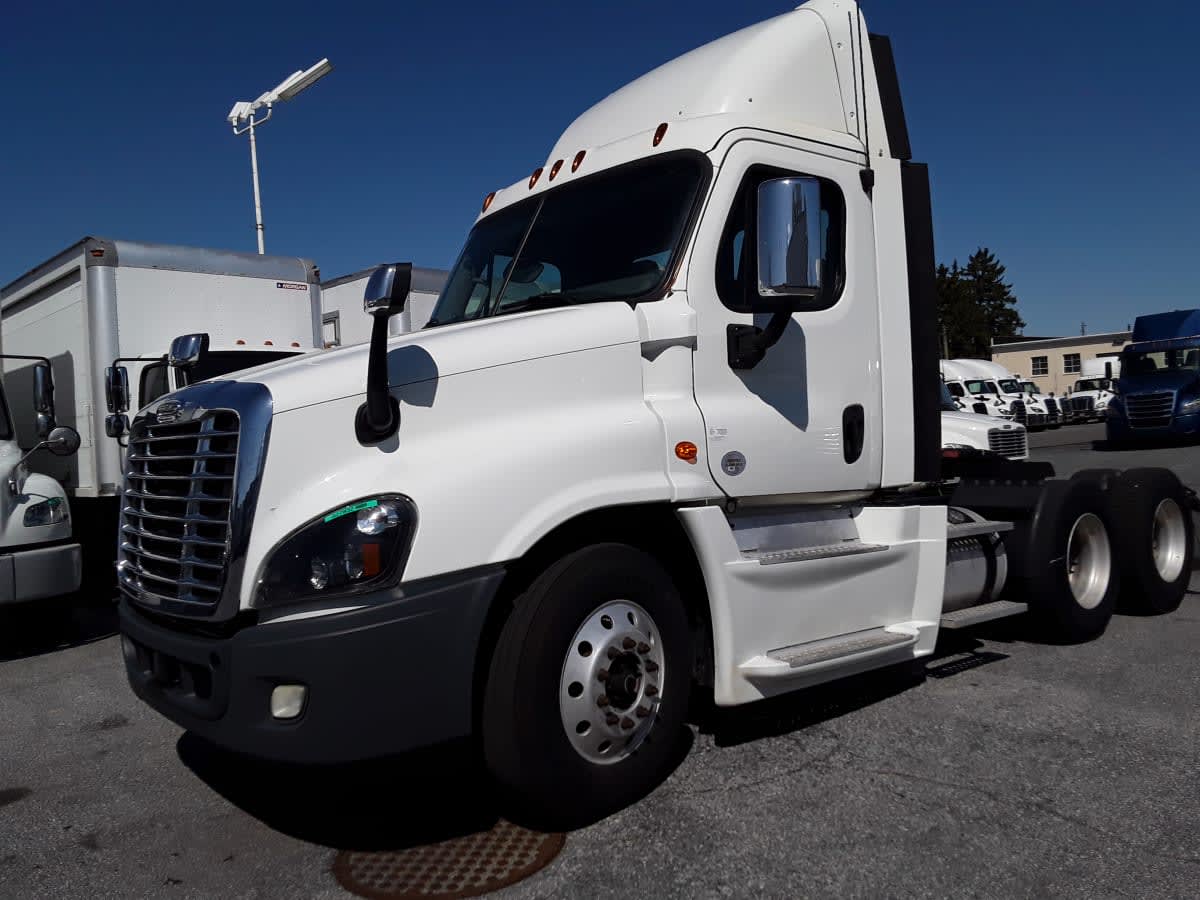 2019 Freightliner/Mercedes CASCADIA 125 827832