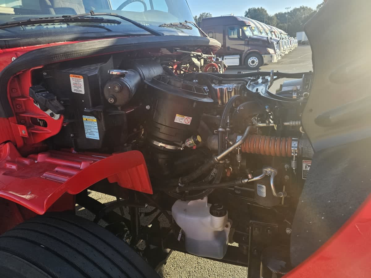 2019 Freightliner/Mercedes M2 106 827924