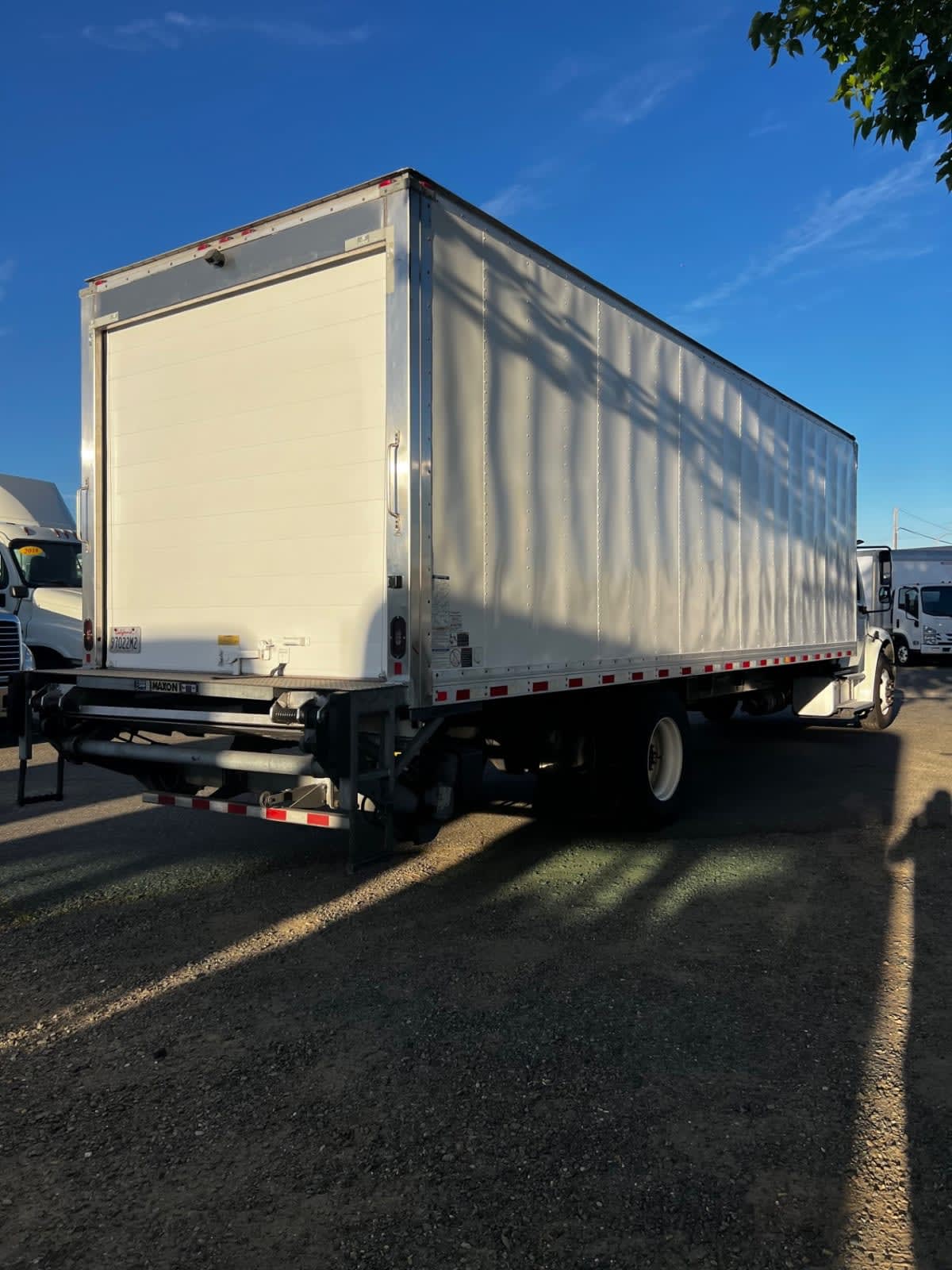 2019 Freightliner/Mercedes M2 106 828013