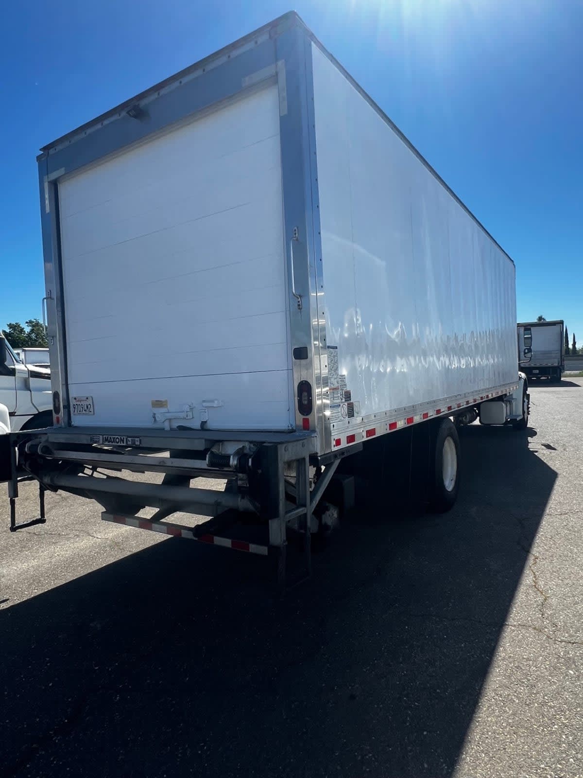 2019 Freightliner/Mercedes M2 106 828015