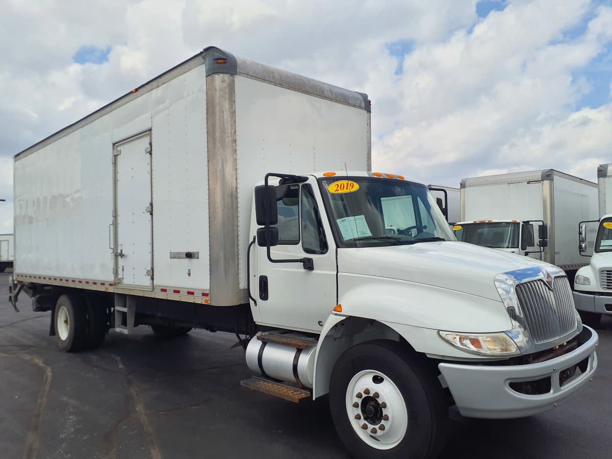 2019 Navistar International 4300 828094