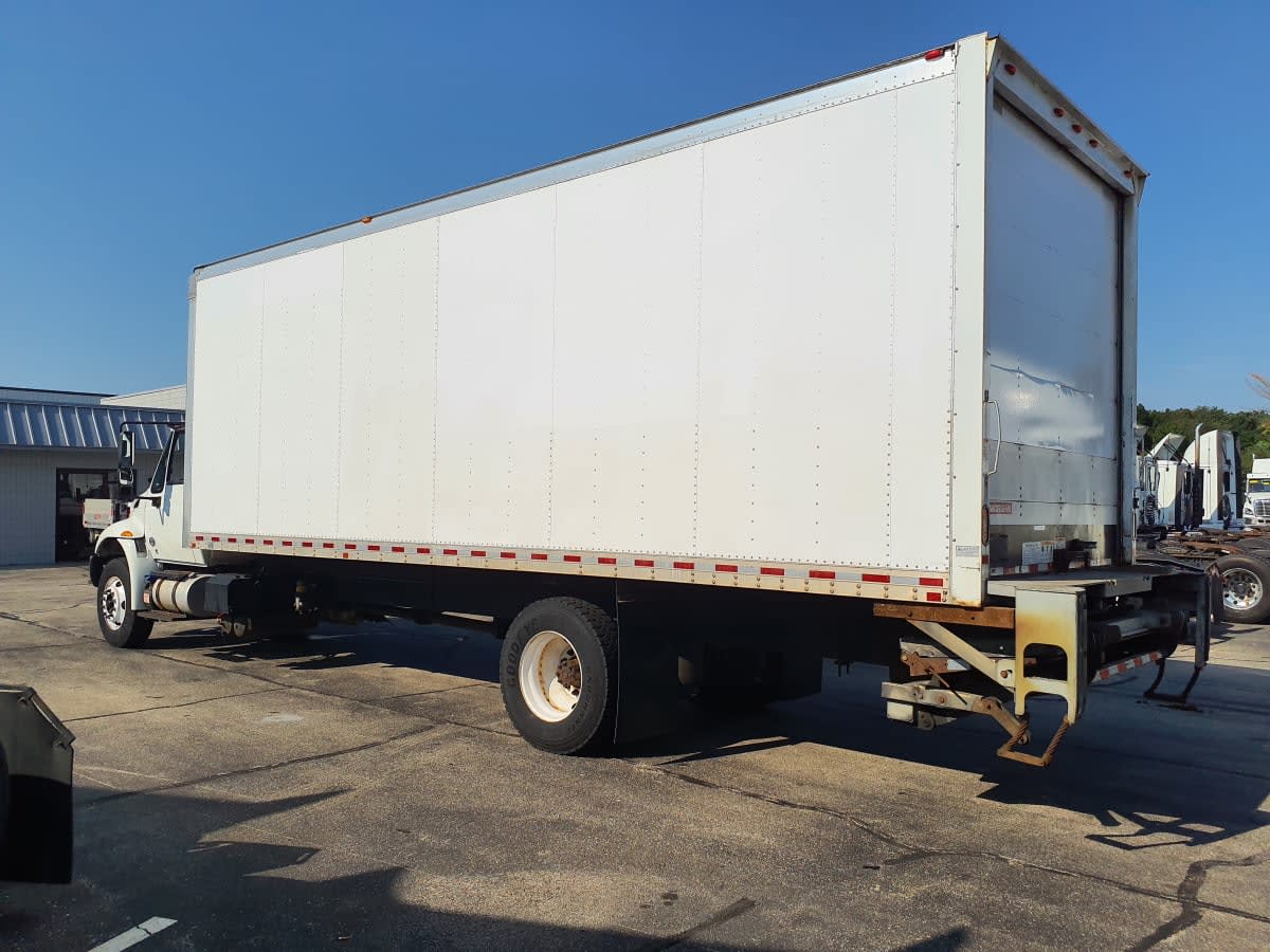 2019 Navistar International 4300 828104