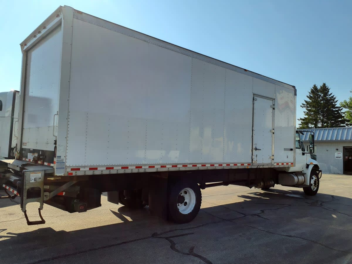 2019 Navistar International 4300 828104