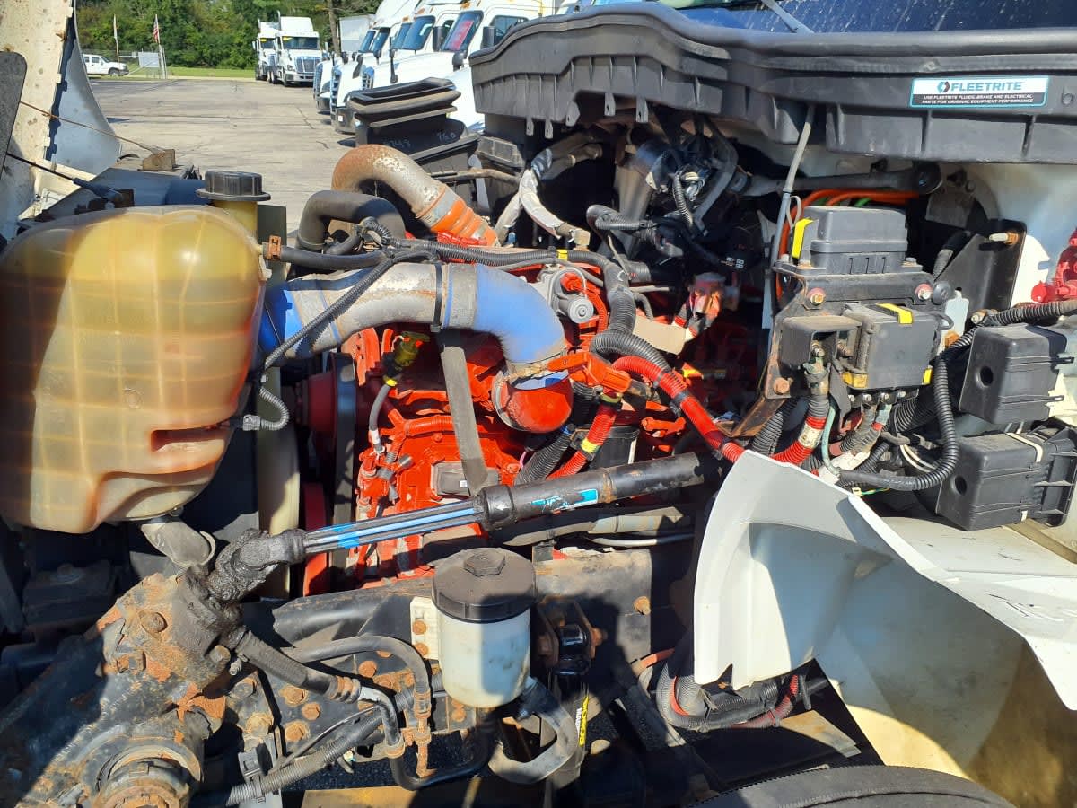 2019 Navistar International 4300 828104