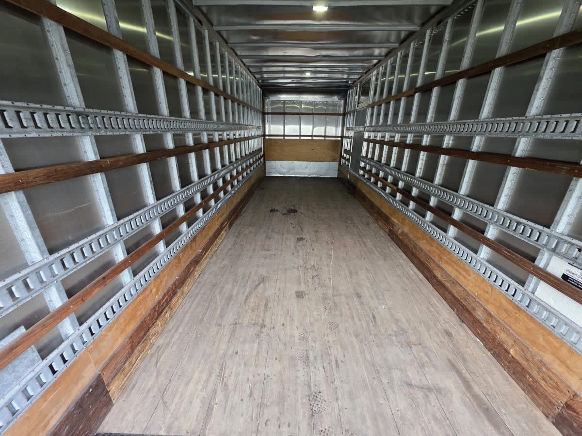 2019 Navistar International 4300 828120
