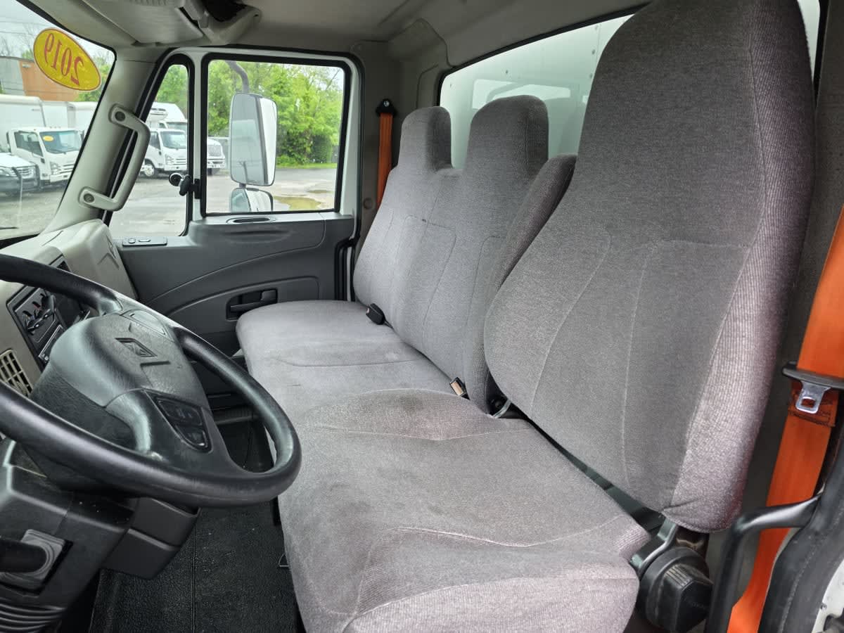 2019 Navistar International 4300 828120