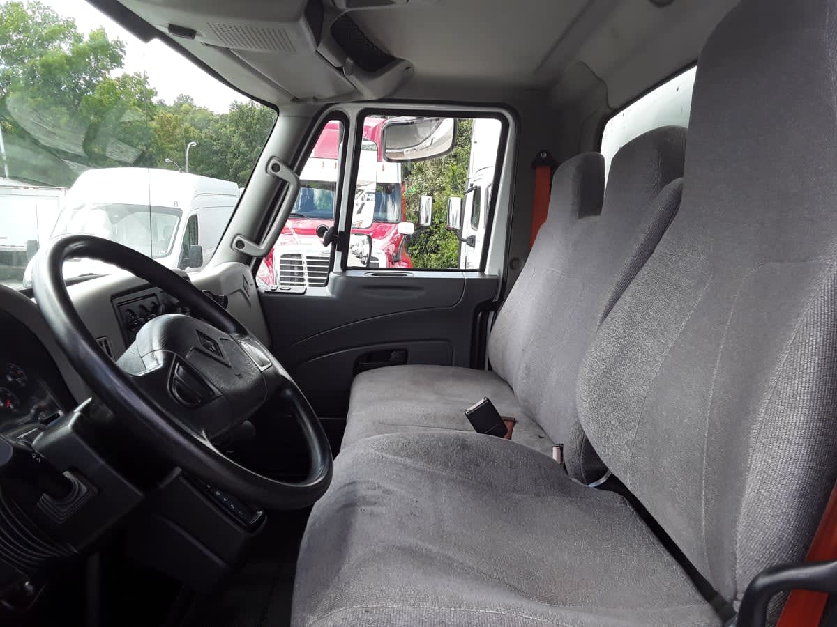 2019 Navistar International 4300 828150