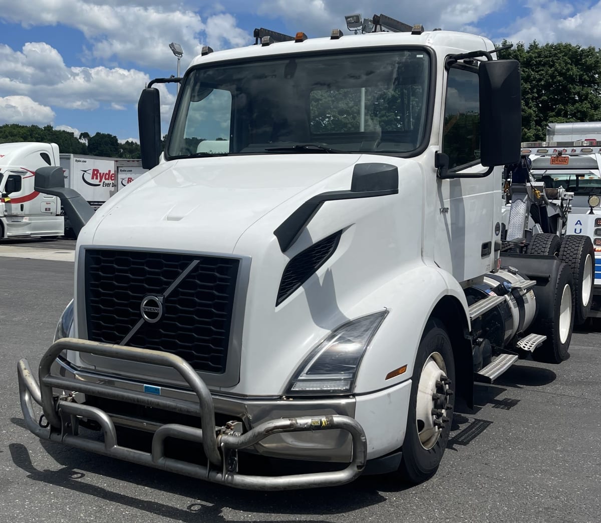 2019 Volvo VNR64T 300 828225