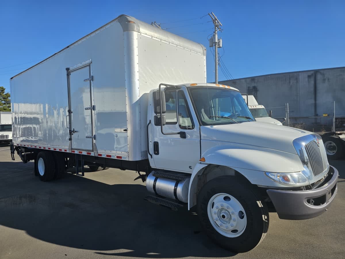 2019 Navistar International 4300 828244
