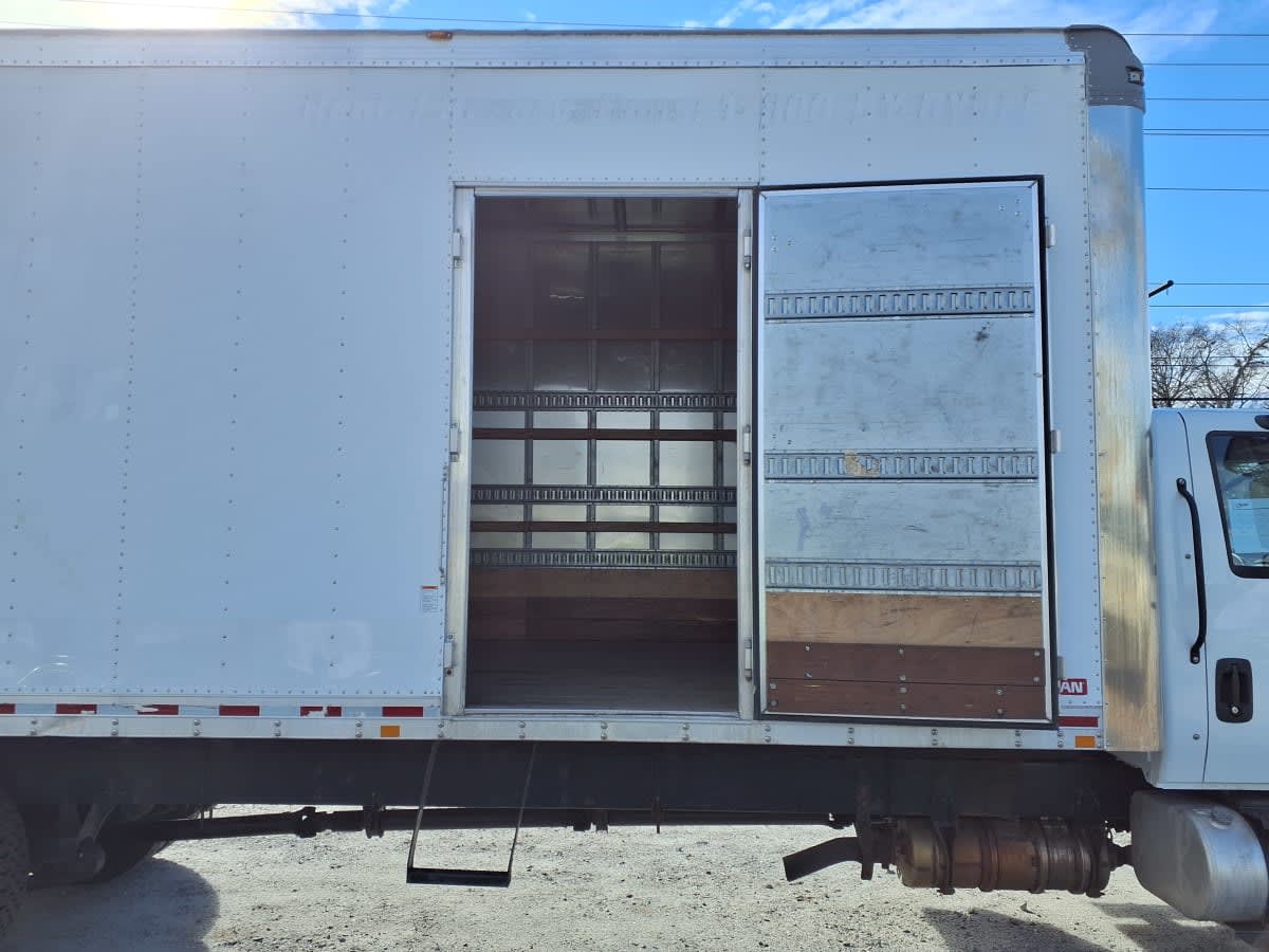 2019 Navistar International 4300 828267