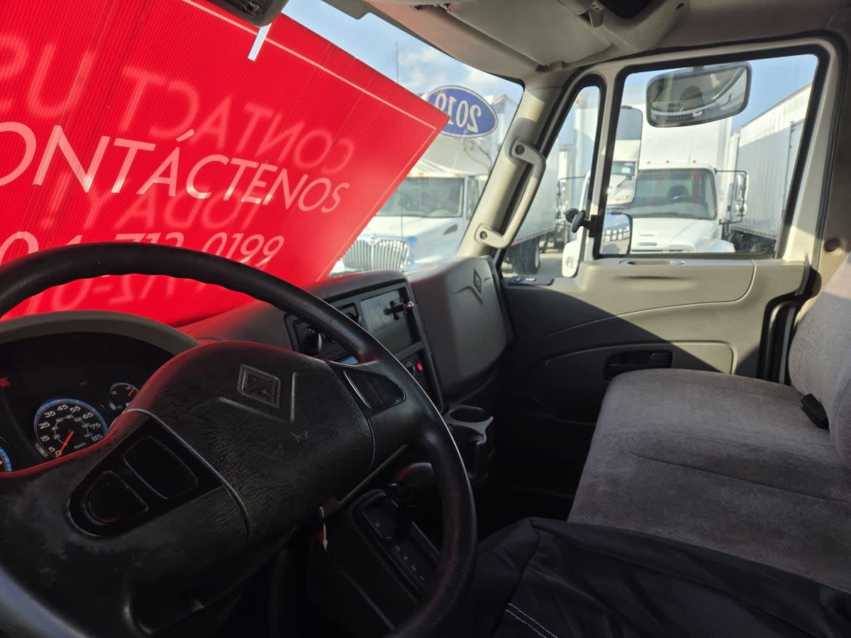 2019 Navistar International 4300 828275