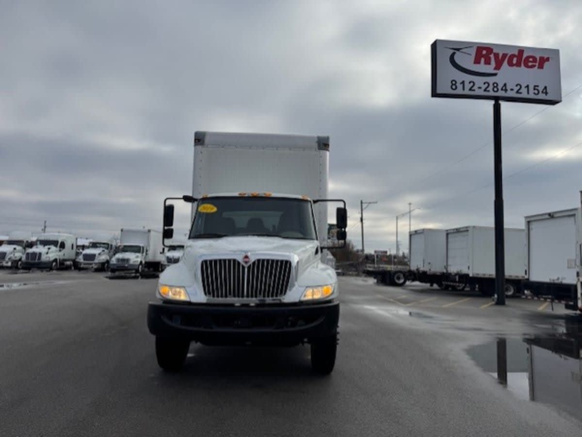 2019 Navistar International 4300 828329