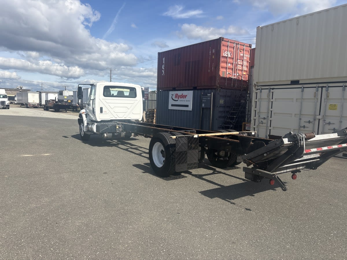2019 International 4300 in Springfield, MA — photo 4