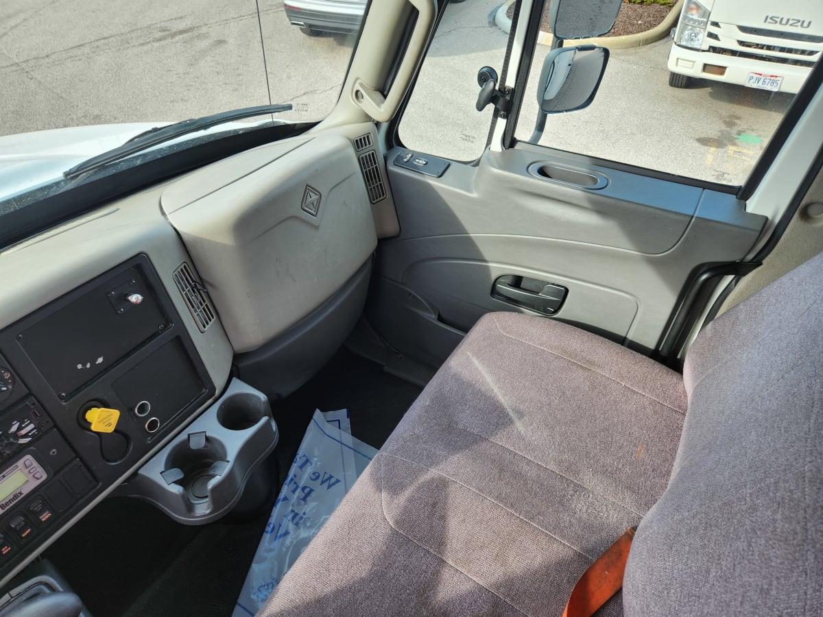 2019 Navistar International 4300 828398