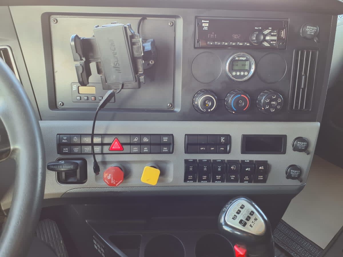 2019 Freightliner/Mercedes NEW CASCADIA 126 828588