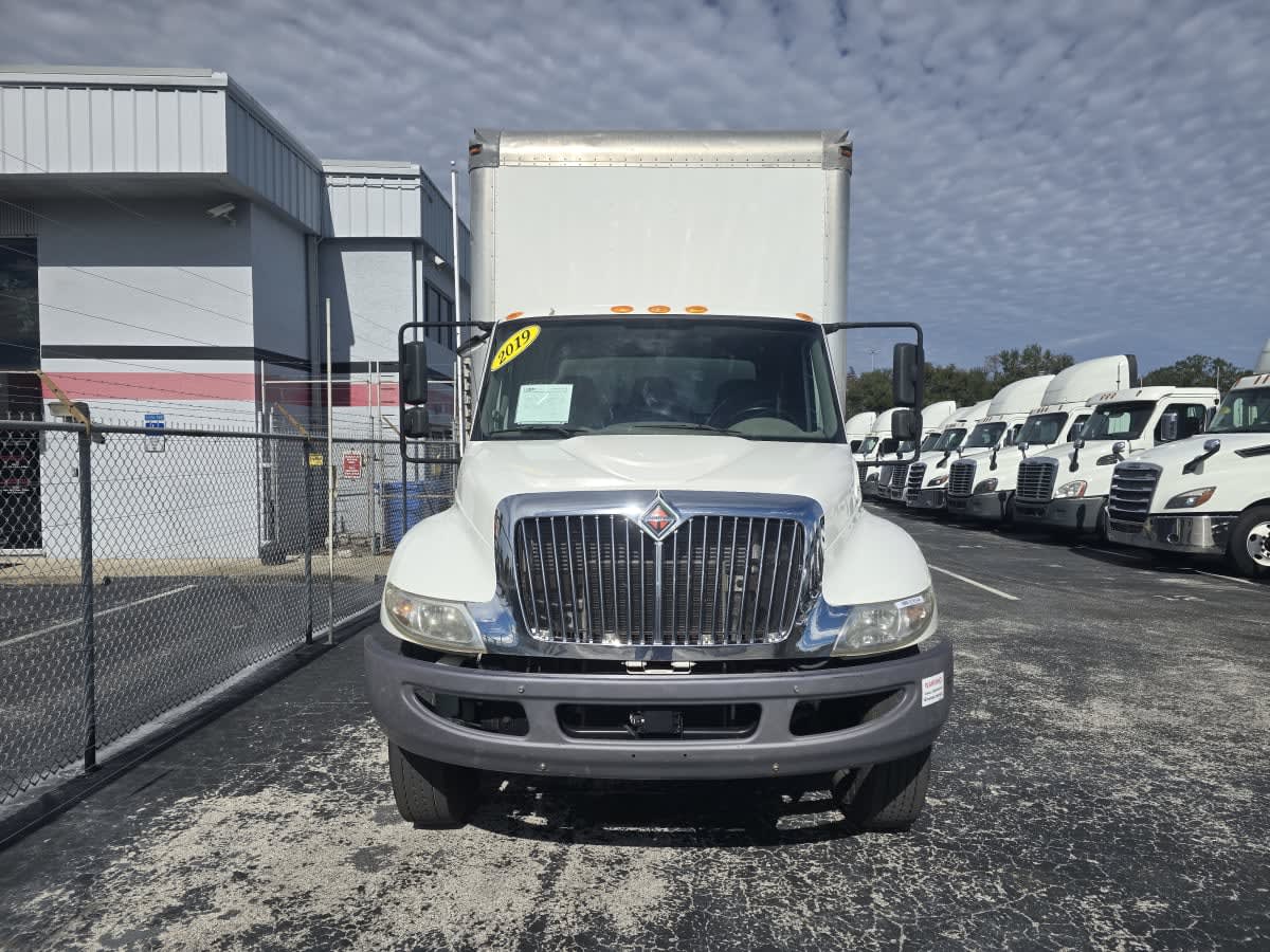 2019 Navistar International 4300 828594