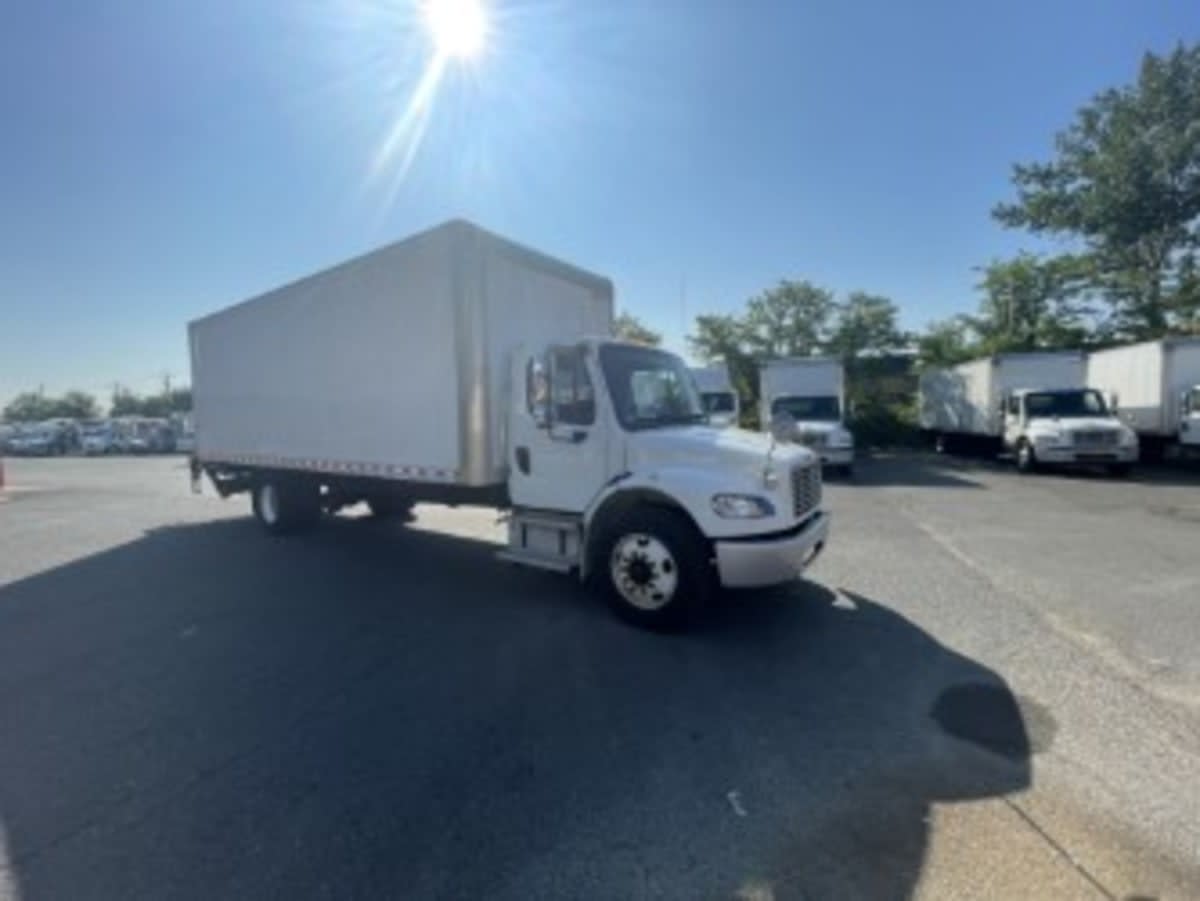 2019 Freightliner M2 106 828680