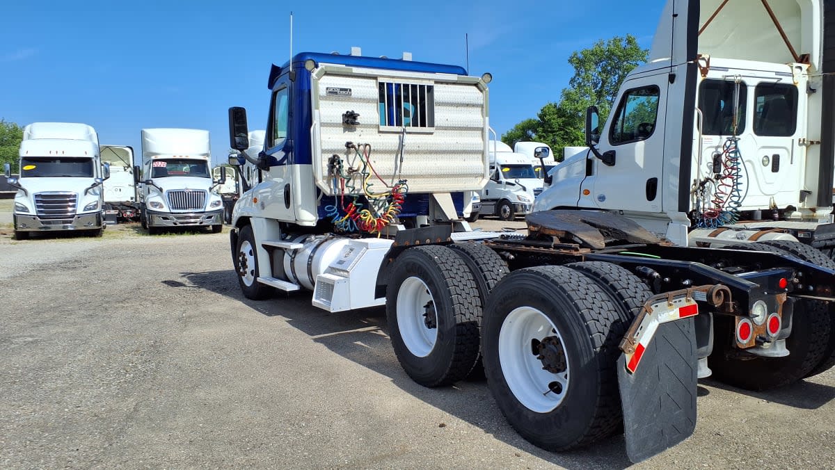 2019 Freightliner/Mercedes CASCADIA 125 828708