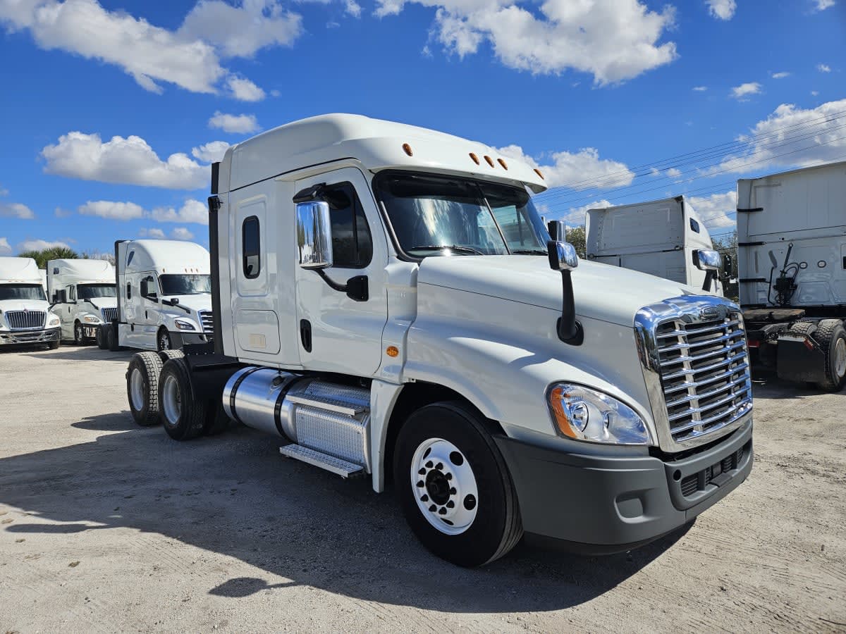 2019 Freightliner - image 3