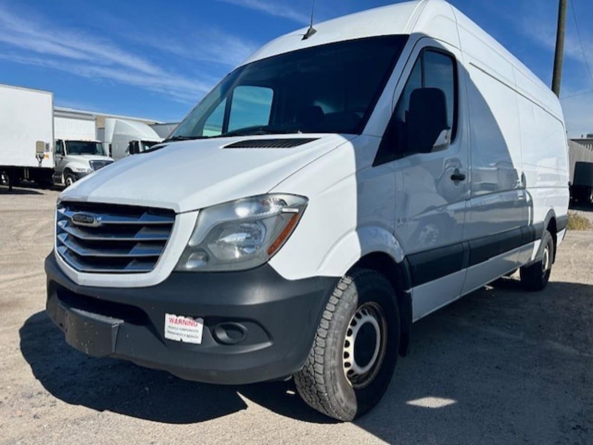 2017 Mercedes-Benz 2500 828917