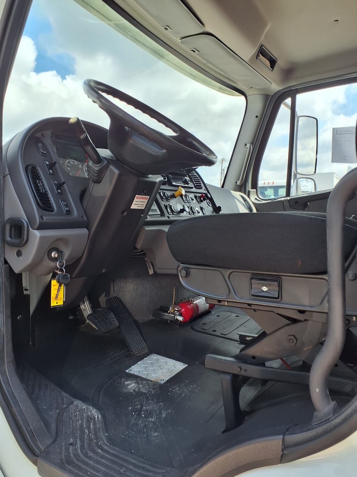 2019 Freightliner/Mercedes M2 106 829100