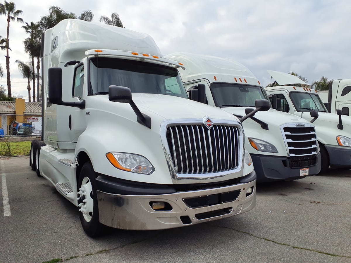 2019 Navistar International LT625 SLPR CAB 829105