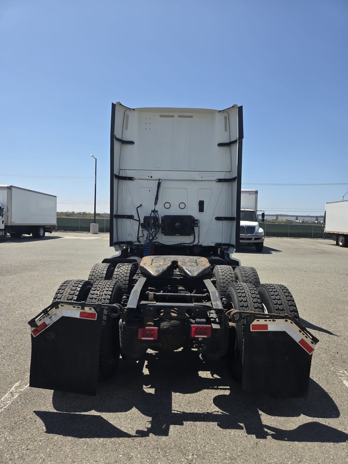 2019 International - image 5