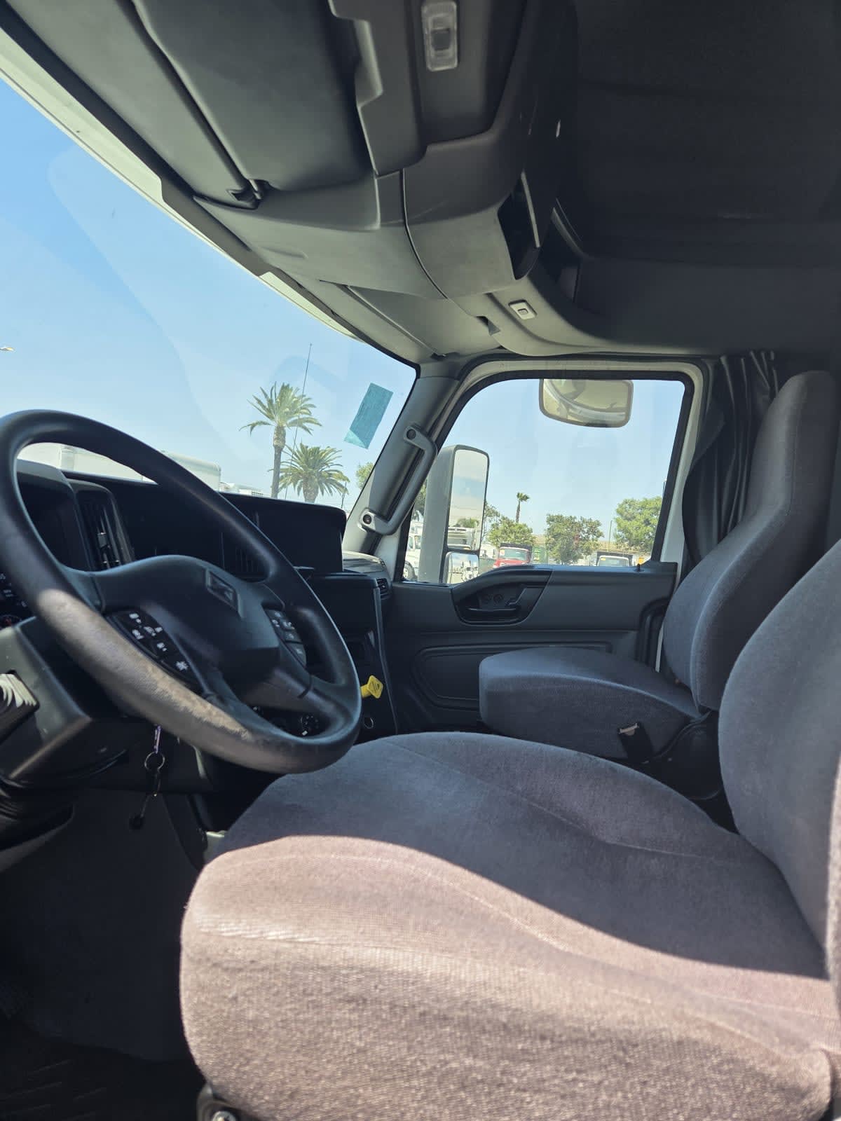 2019 International - image 7