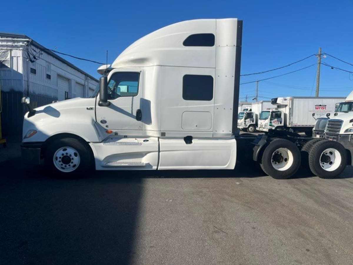2019 Navistar International LT625 SLPR CAB 829132