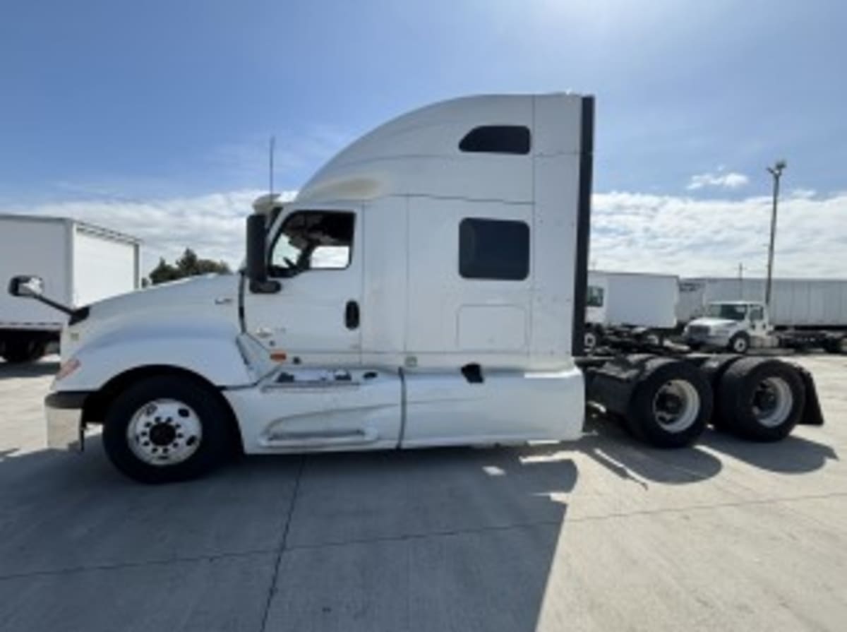 2019 Navistar International LT625 SLPR CAB 829134