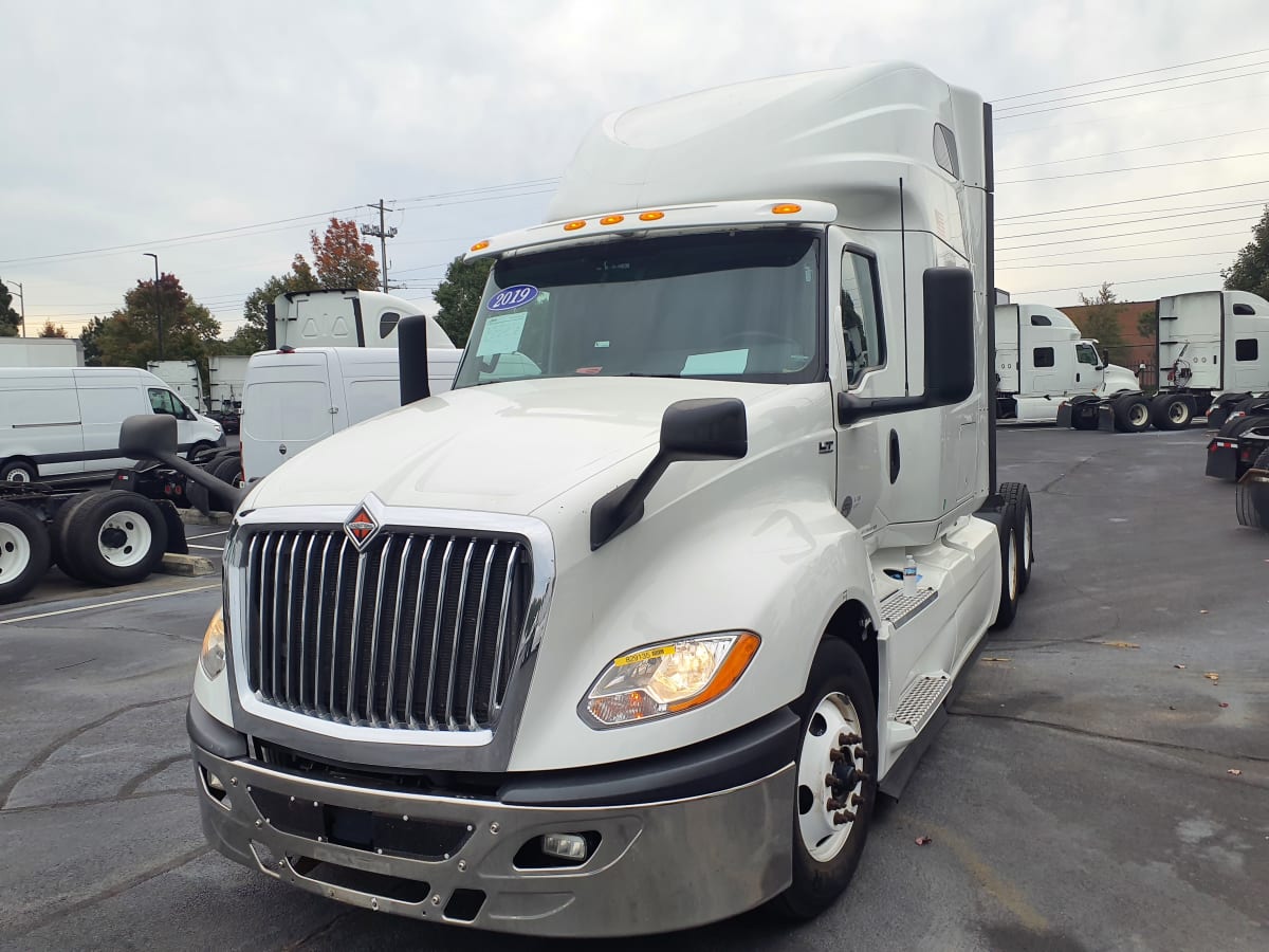 2019 Navistar International LT625 SLPR CAB 829135