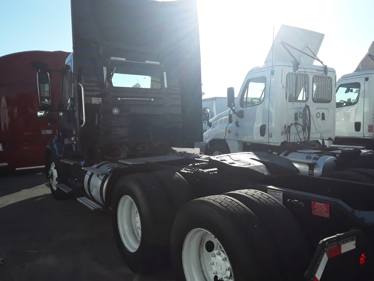 2019 Volvo VNL64T-300 829156