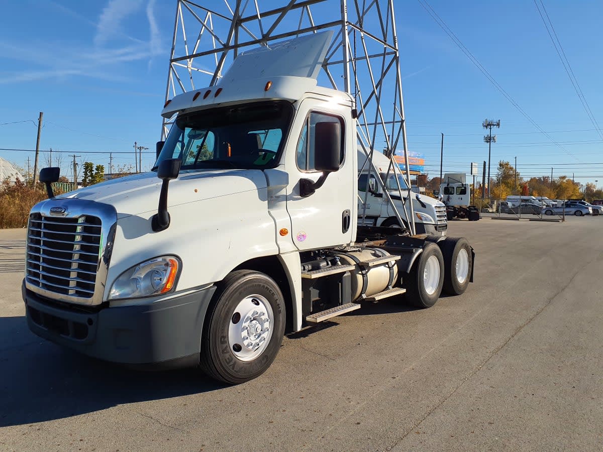 2019 Freightliner/Mercedes CASCADIA 125 829222 2019 Freightliner/Mercedes CASCADIA 125 829222