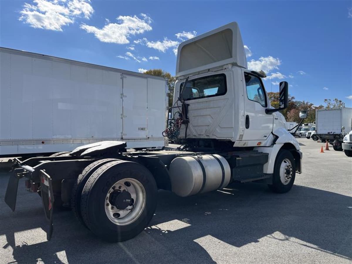 2019 Navistar International RH613 DAYCAB S/A 829322