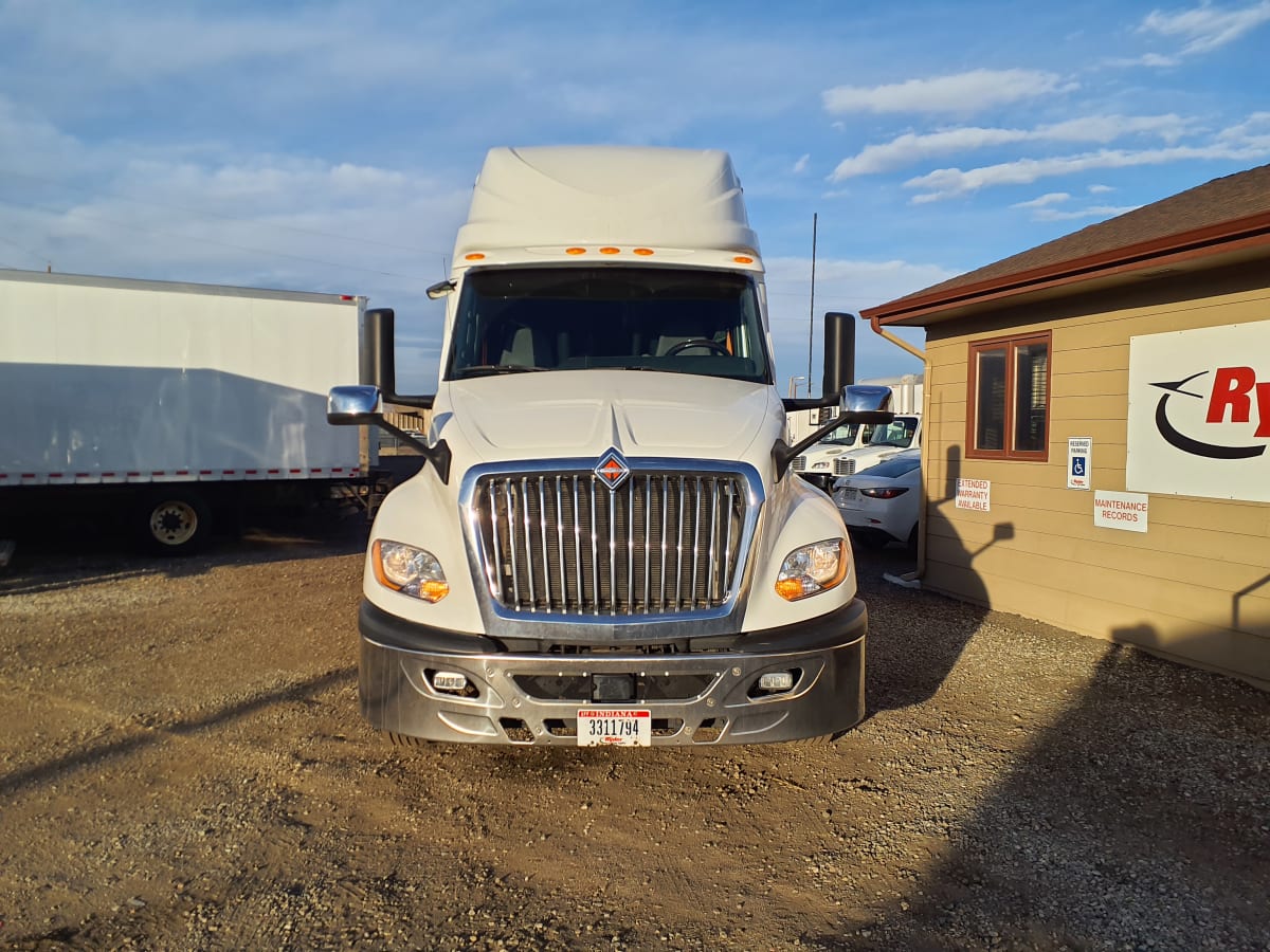 2019 Navistar International LT625 SLPR CAB 829356