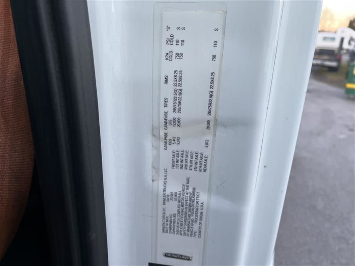 2019 Freightliner - image 10
