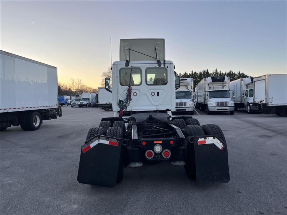 2019 Freightliner - image 5