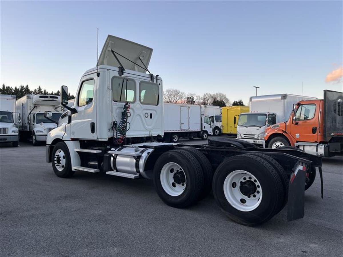 2019 Freightliner - image 6