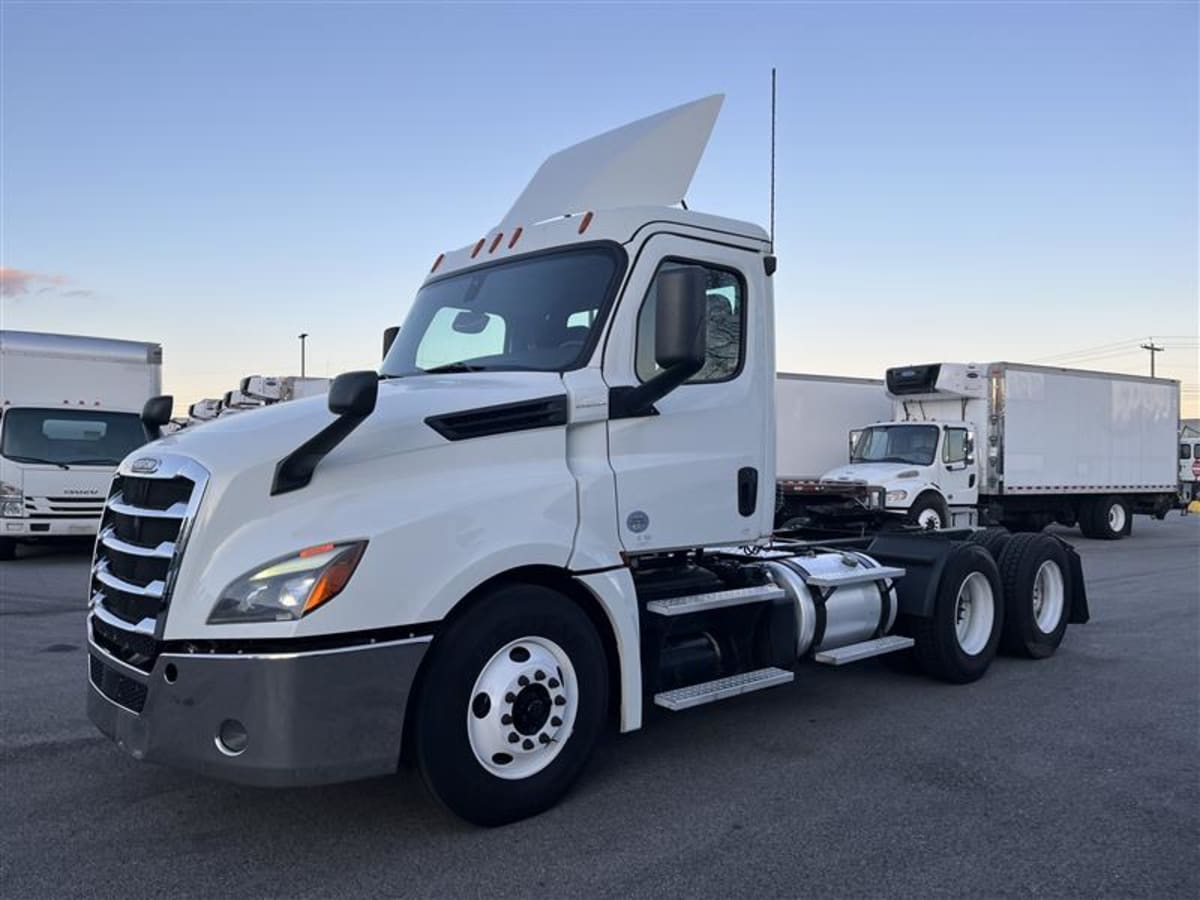 2019 Freightliner - image 1