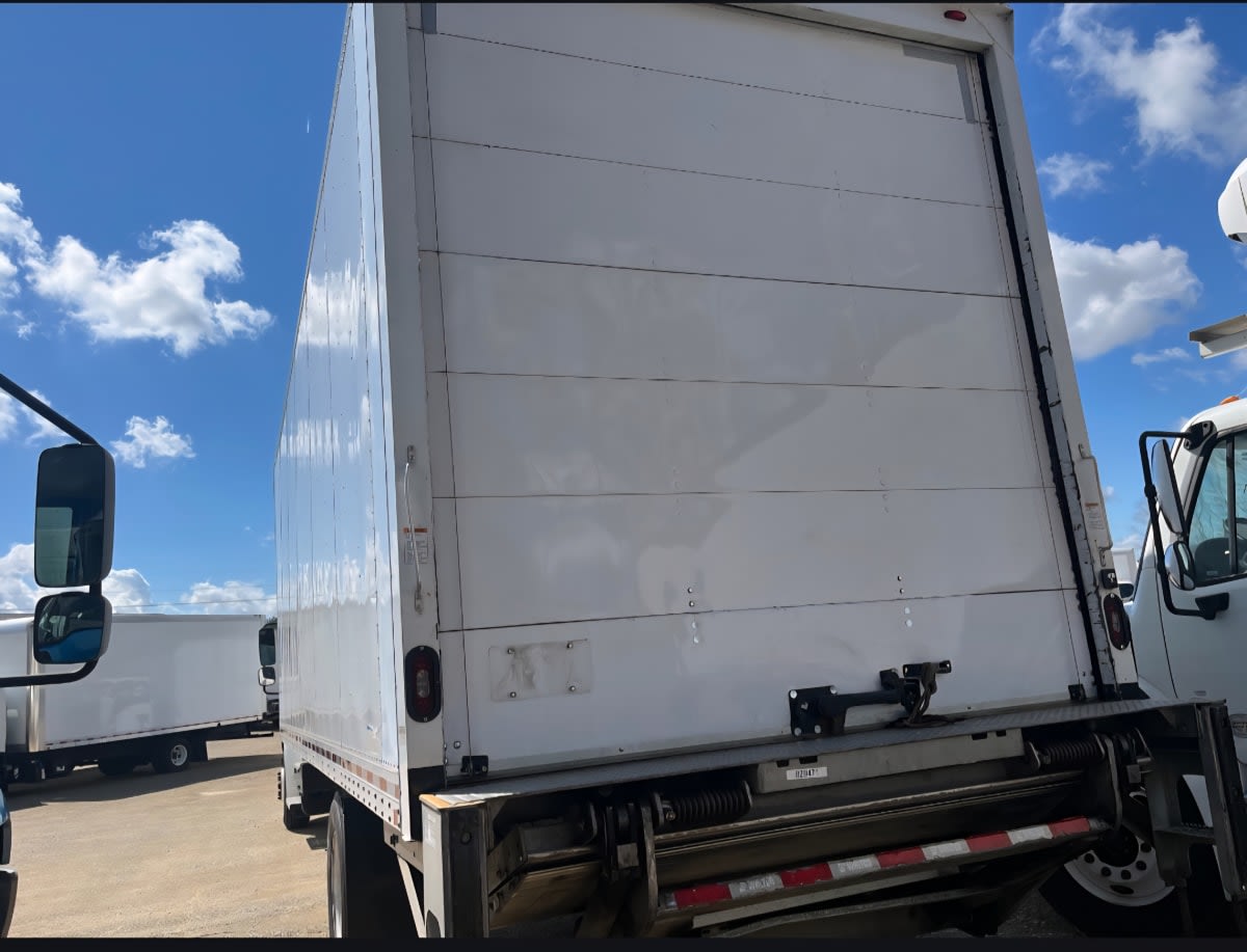 2019 Freightliner/Mercedes M2 106 829471