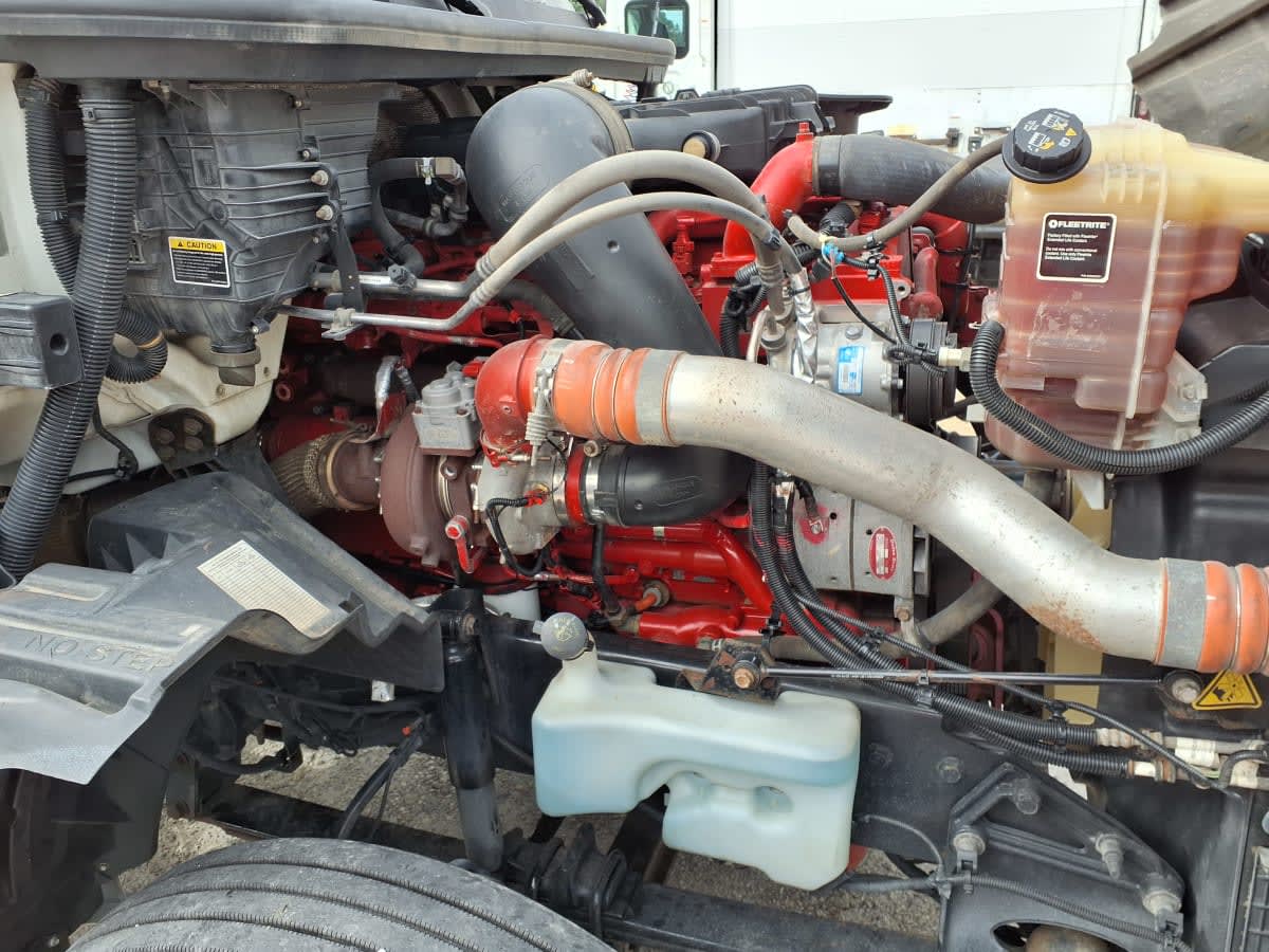 2019 Navistar International LT625 DAYCAB T/A 829610